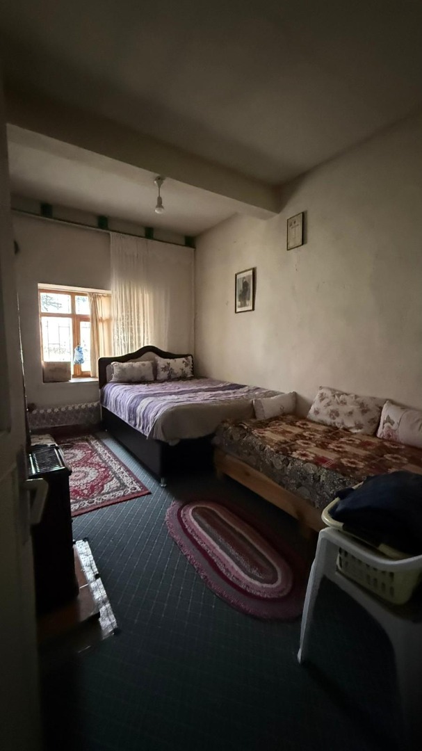 KAYSERİ DEVELİ AYVAZHACI MAHALLESİNDE SATILIK TARLA VE EV